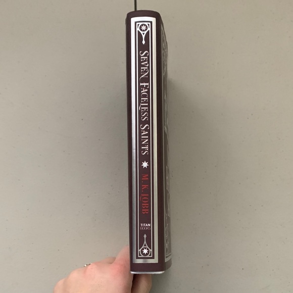 Seven Faceless Saints Fairyloot Edition Signed Hardcover Book - Picture 3 of 10